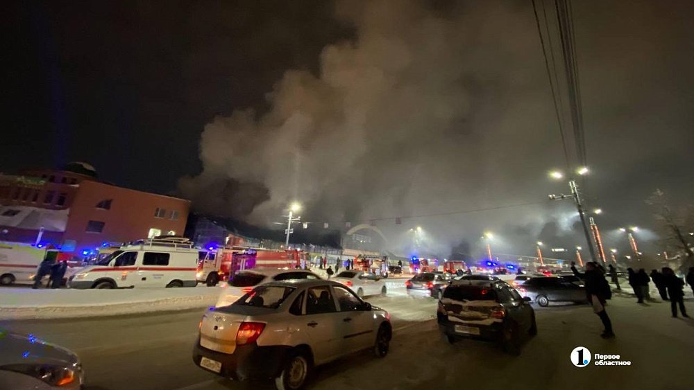 Медики осмотрели двух пострадавших во время пожара на рынке «Восточный город»