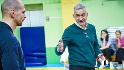 Дзюдоист Денис Ярцев провел открытый урок в челябинской школе