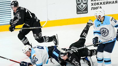 Антон Бурдасов принес победу «Трактору» в матче с «Сибирью» в чемпионате КХЛ