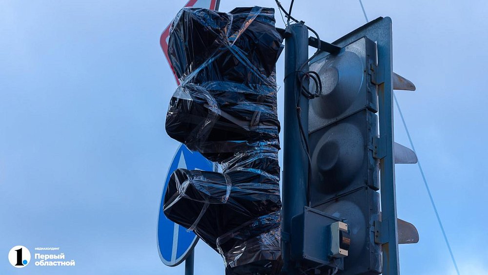 На северо-западе Челябинска на четыре часа отключат светофор