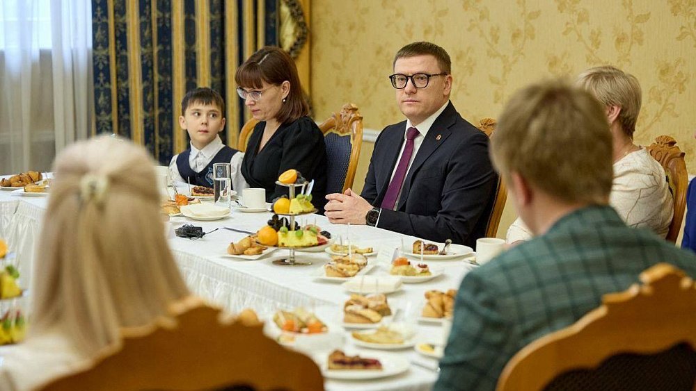 Алексей Текслер встретился с семьями погибших на СВО военнослужащих