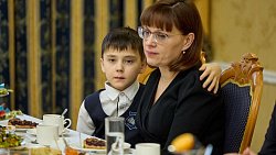 Алексей Текслер встретился с семьями погибших на СВО военнослужащих