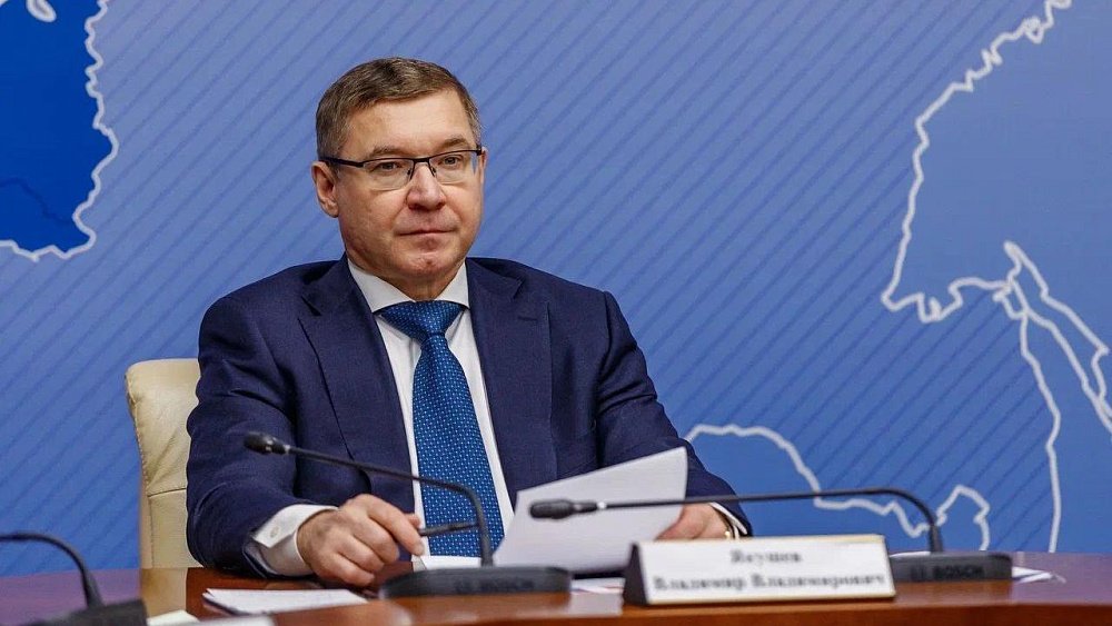 Владимир Якушев поручил информировать жителей УрФО о голосовании на выборах президента вне участков