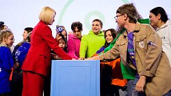 01 2024 выходной. 01 2024 выходной. Праздничные дни в январе. 01 2024 выходной. Календарь 2024.