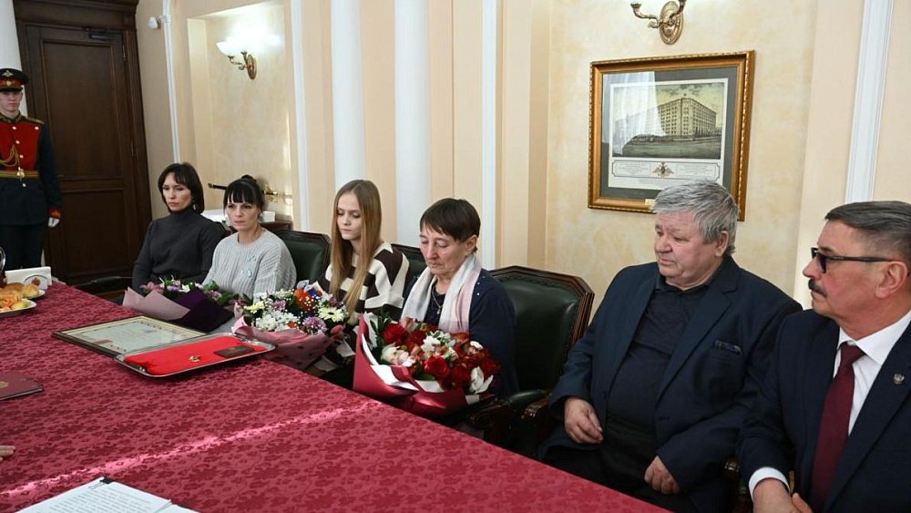 Уроженец Челябинской области Евгений Карпенко стал Героем России