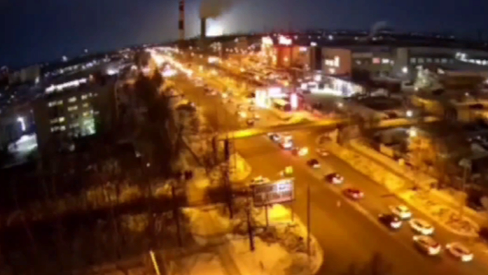 Причиной вспышек в небе над Челябинском стало короткое замыкание двух высоковольтных линий