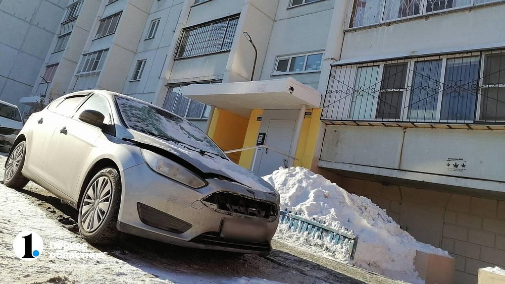 ГЖИ не нашла следов схода снега в доме, где наледь раздавила автомобиль в Челябинске
