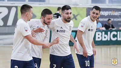 Две южноуральские команды по мини-футболу одержали победы в Высшей лиге