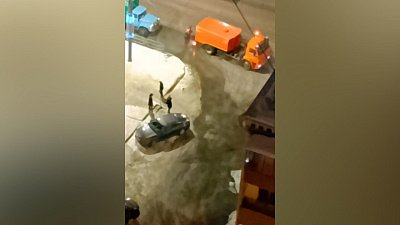 В центре Челябинска коммунальная авария попала на видео