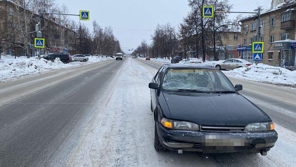 18-летний водитель «Тойоты» сбил пешехода на «зебре» в Копейске