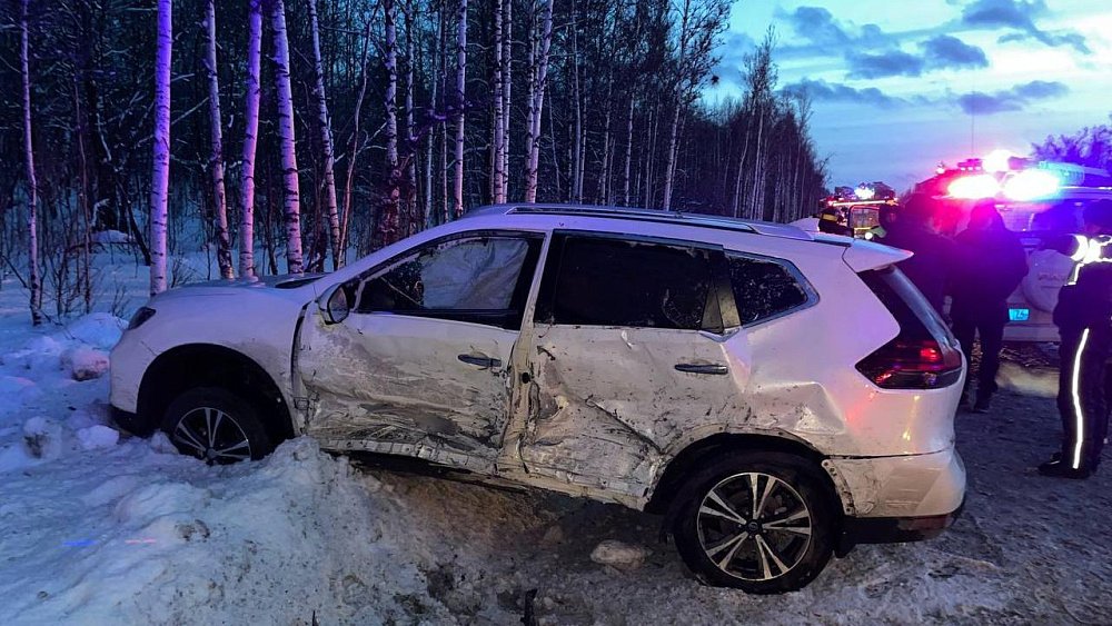 Женщина с ребенком получили травмы при столкновении трех автомобилей в Челябинской области