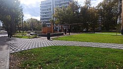 Сквер на 5 тыс. «квадратов» благоустроили в Металлургическом районе Челябинска по нацпроекту