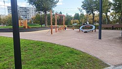 Сквер на 5 тыс. «квадратов» благоустроили в Металлургическом районе Челябинска по нацпроекту