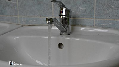 В Челябинске вторые сутки устраняют аварию на магистральном водоводе