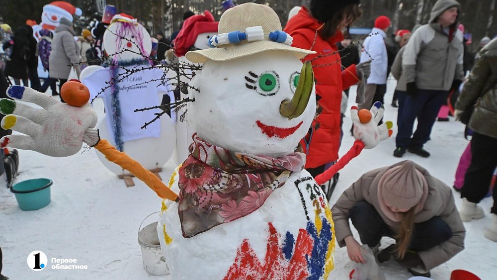 Челябинцы установили рекорд России, слепив за день две сотни снеговиков