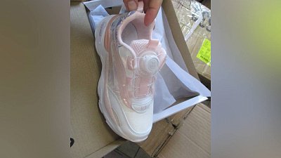 В Челябинскую область пытались незаконно ввезти крупную партию обуви