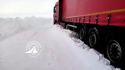 В Брединском районе сотрудники ДПС помогают водителям в затруднительной ситуации