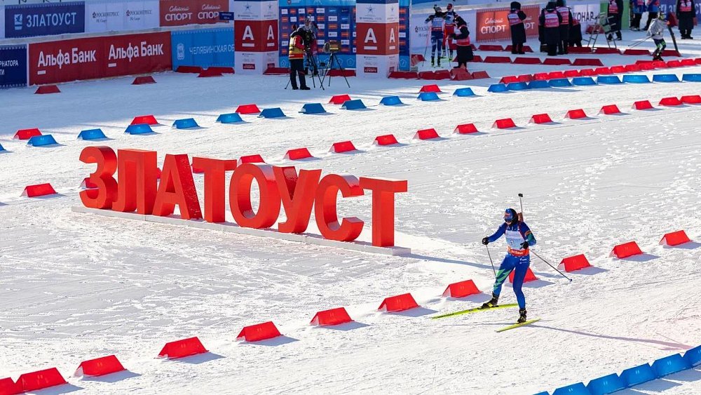 Эдуард Латыпов завоевал второе золото в соревнованиях по биатлону на спартакиаде