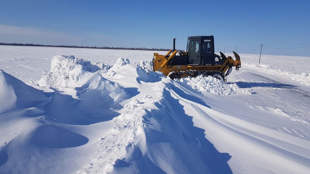 В Челябинской области продолжается круглосуточная очистка дорог от снега