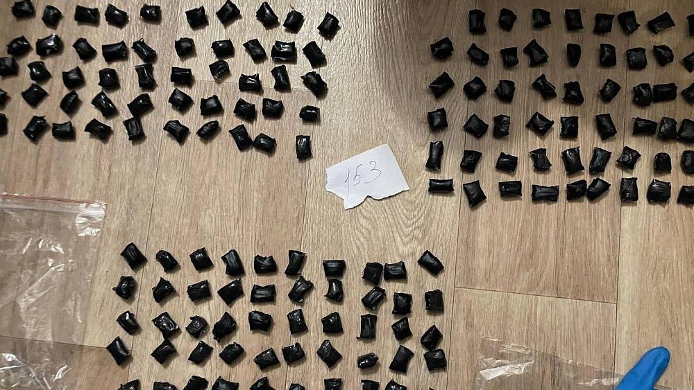 В Челябинске 17‑летнего хабаровчанина поймали с 1 кг наркотиков