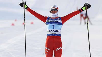 Лыжница Вероника Степанова совершила подвиг на спартакиаде в женской эстафете