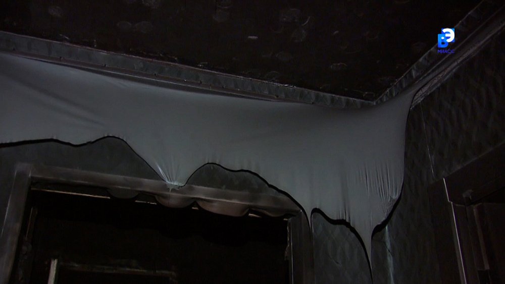 Семья с грудным ребенком осталась без жилья из-за пожара