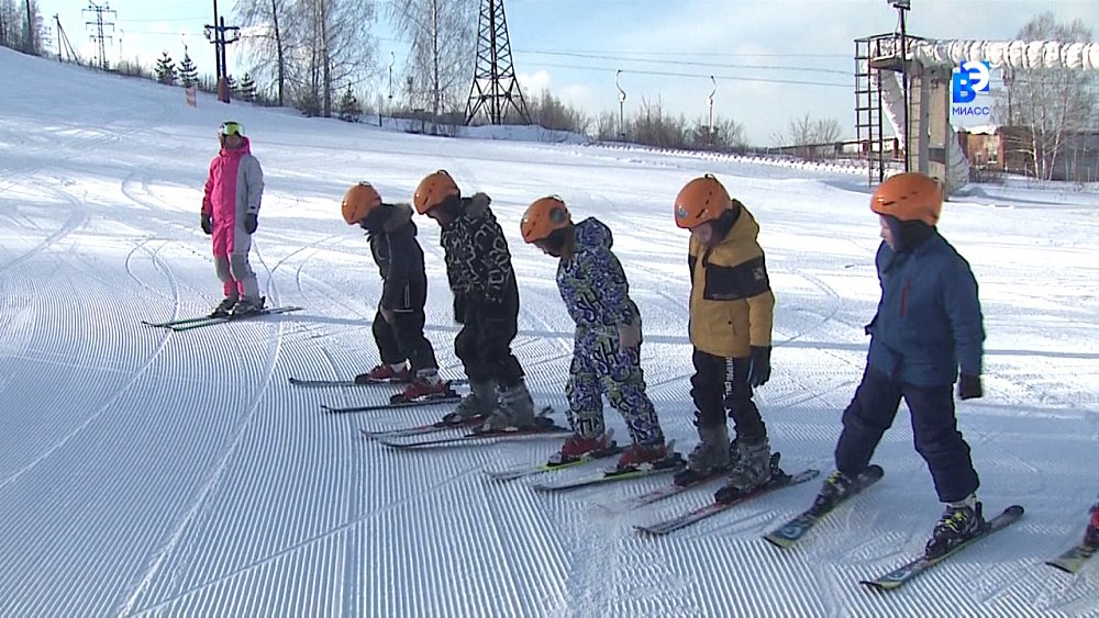 Юные спортсмены усвоили свой первый «Снежный урок»