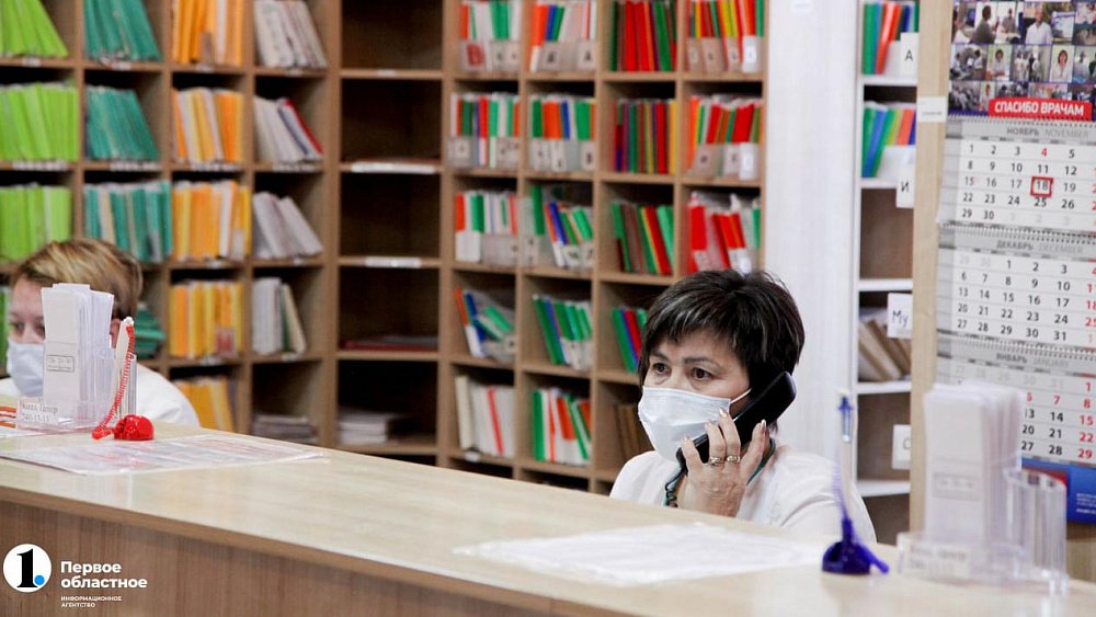 Жителям Копейска выдают умные тонометры с голосом Сергея Бурунова