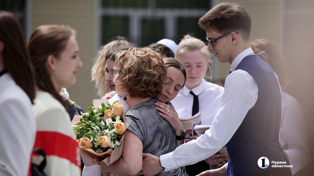 Названы даты последних звонков и выпускных в российских школах