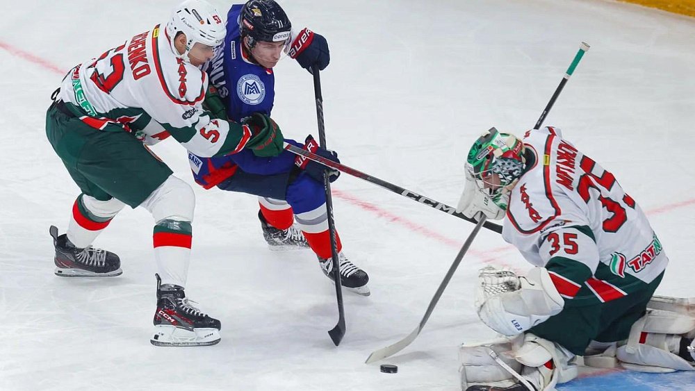 Хоккеисты «Металлурга» в чемпионской форме выиграли у «Ак Барса» в чемпионате КХЛ