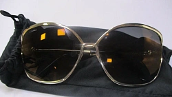 Таможенники задержали гражданку США, перевозившую в Челябинск люксовые вещи на 11 млн рублей