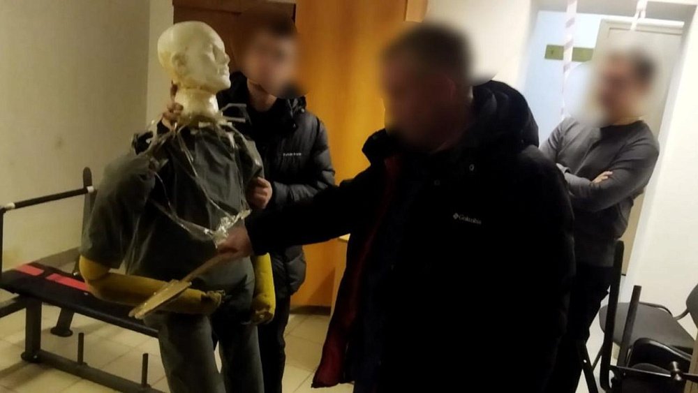 В Челябинске задержали мужчину, избившего соперника из ревности