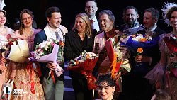 Солиста челябинской оперы Николая Глазкова поздравили с двумя юбилеями