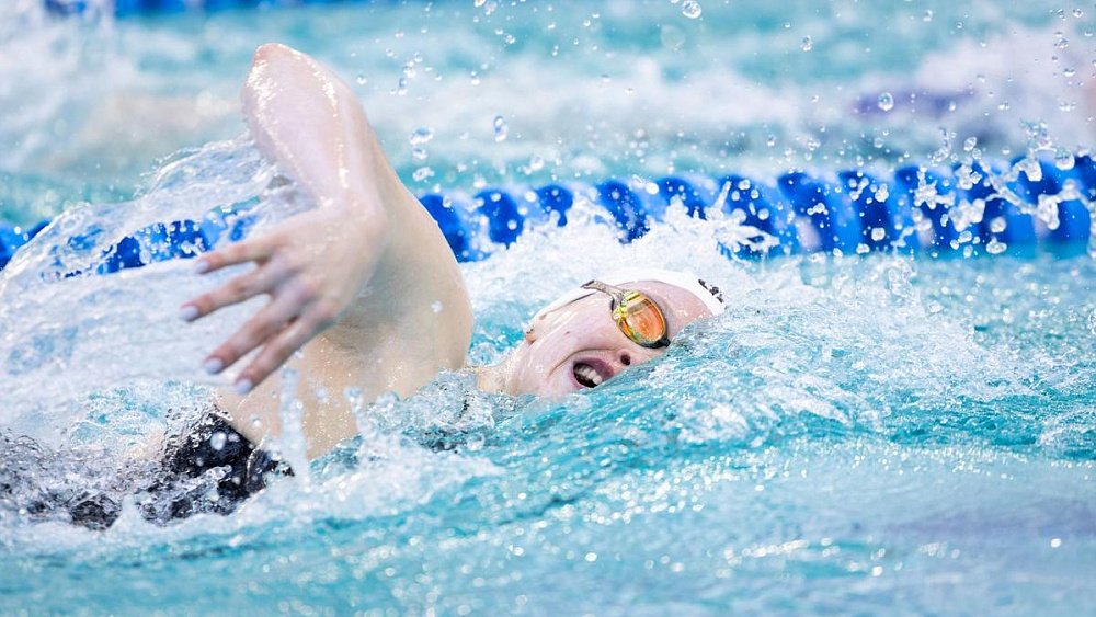 Софья Колесникова из Златоуста завоевала серебро Кубка России по плаванию