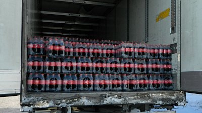 Челябинская таможня задержала на границе 43 тонны сомнительной газировки