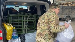 Бойцы в зоне СВО получили от южноуральцев маскировочные сети и автомобиль «Урал»