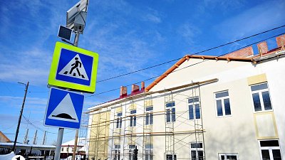 Алексей Текслер поручил завершить реконструкцию школы в Каслях раньше срока