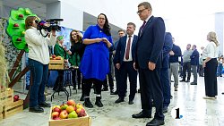 Алексей Текслер оценил реконструированный Дворец культуры в Каслях