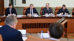 Между аграриями Челябинской области начали распределять 350 млн рублей на подготовку к посевной кампании