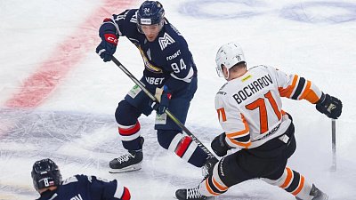 Хоккеисты «Металлурга» удержали победный счет с «Амуром» в Кубке Гагарина