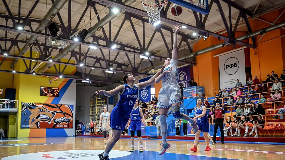 Баскетбольный клуб «Славянка» взял реванш у «Енисея‑2» в Высшей лиге