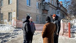 Власти Челябинска организовали очередной рейд по расчистке снега и сосулек с крыш