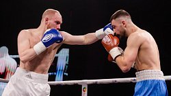 Боксер Константин Пономарев выиграл «Битву на Урале» в Челябинске