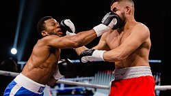 Боксер Константин Пономарев выиграл «Битву на Урале» в Челябинске