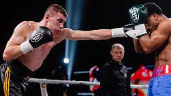 Боксер Константин Пономарев выиграл «Битву на Урале» в Челябинске