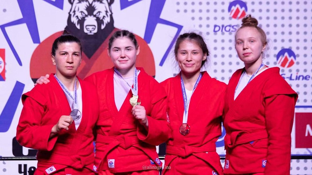 Две челябинские самбистки завоевали бронзовые медали на чемпионате России