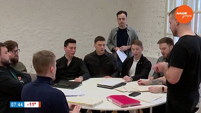 «Оркестр» без инструментов в сюжете «А-капельный хор»