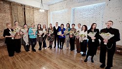 Алексей Текслер встретился с многодетными мамами на творческом мастер-классе