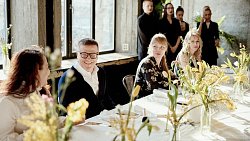 Алексей Текслер встретился с многодетными мамами на творческом мастер-классе