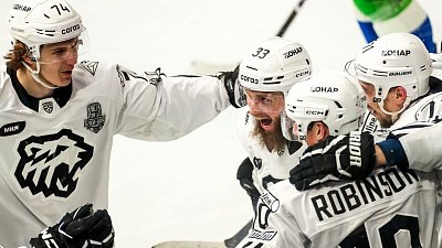 Хоккейный клуб «Трактор» выиграл в Уфе и вышел вперед в серии с «Салаватом Юлаевым»